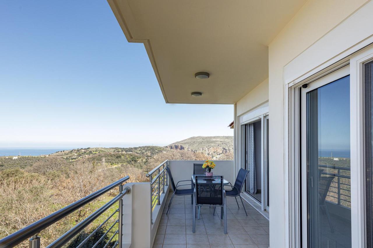 Vourvahis Seaview Apartments Karotí Екстериор снимка